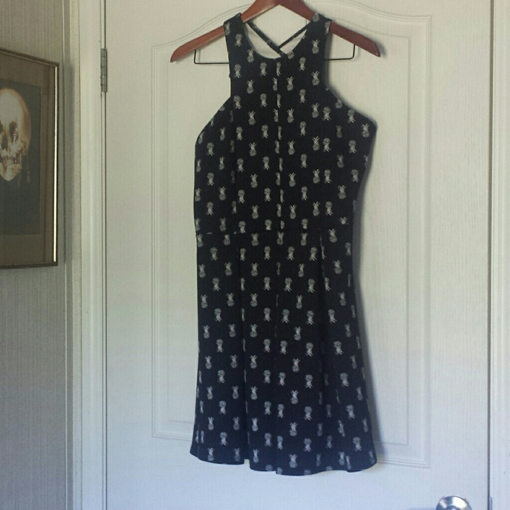Black Pineapple Halter Dress by Hollister Size L - Picture 1 of 8